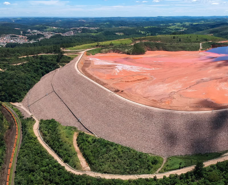 Análise Sísmica em Barragens de Rejeitos - Online
